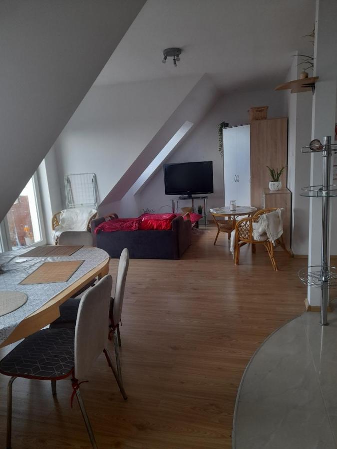 Jasne czyste i zadbane mieszkanie blisko lotniska Gdańsk Zewnętrze zdjęcie